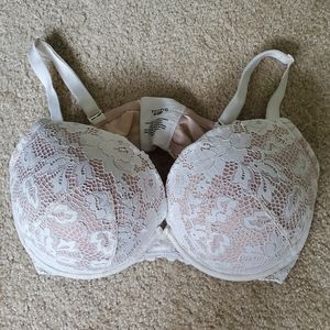 Torrid Ivory Lace Plunge Pushup Bra - 40DDD